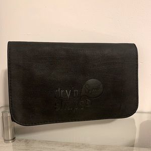 Sigma Dry ‘n Shape Makeup Brushes drying on the go!